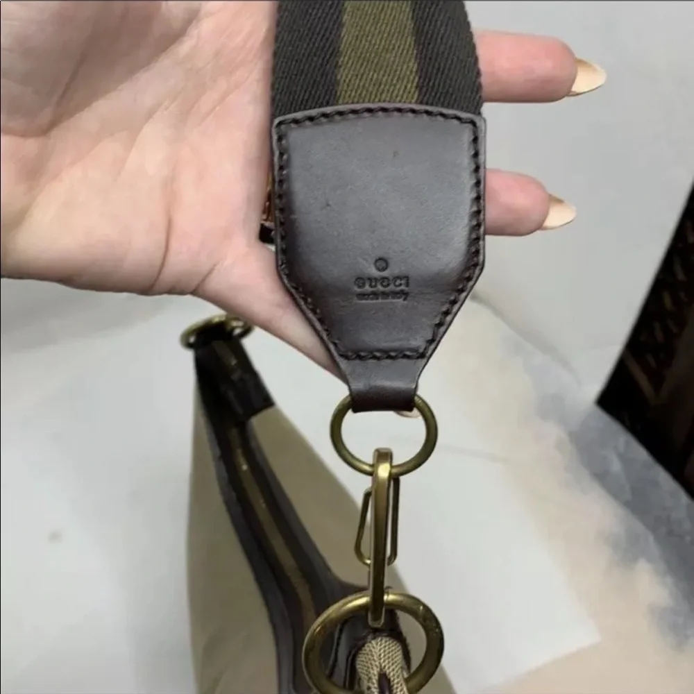Gucci crescent handbag comes with COA